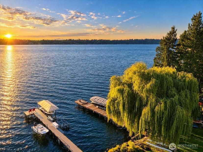 Property photo for 11545 Holmes Point Drive NE, Kirkland photo 24
