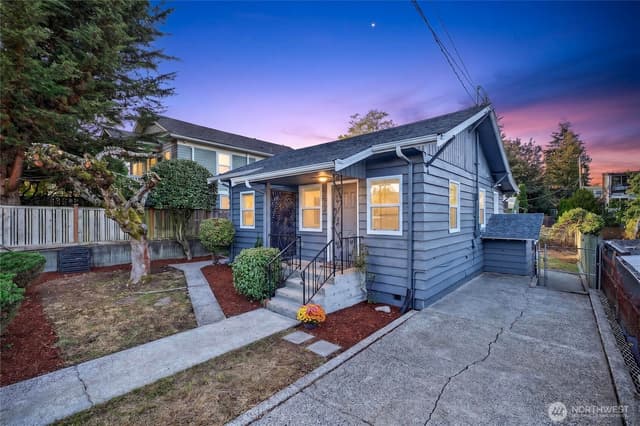 Property photo for 904 N 103rd Street, Seattle photo 3