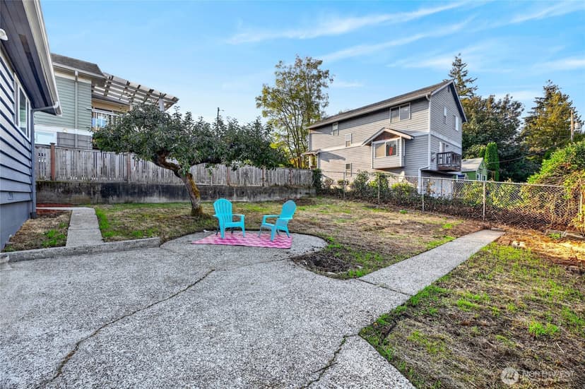 Property photo for 904 N 103rd Street, Seattle photo 19