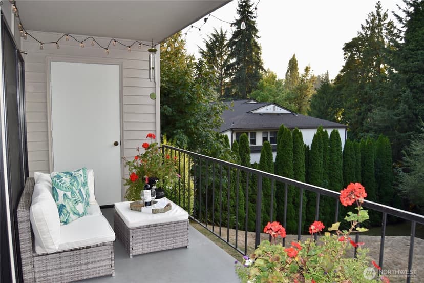 Property photo for 321 Bellevue Way SE #202, Bellevue photo 20
