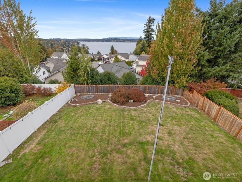 Property photo for 11131 15th Place SE, Lake Stevens photo 16