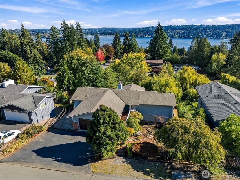 Property photo for 15862 36th Avenue NE, Seattle photo 26