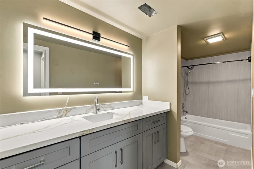 Property photo for 15862 36th Avenue NE, Seattle photo 20