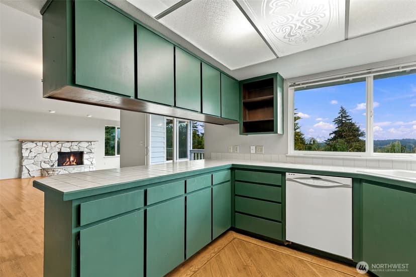 Property photo for 15862 36th Avenue NE, Seattle photo 6