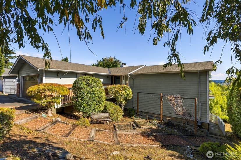 Property photo for 15862 36th Avenue NE, Seattle photo 24