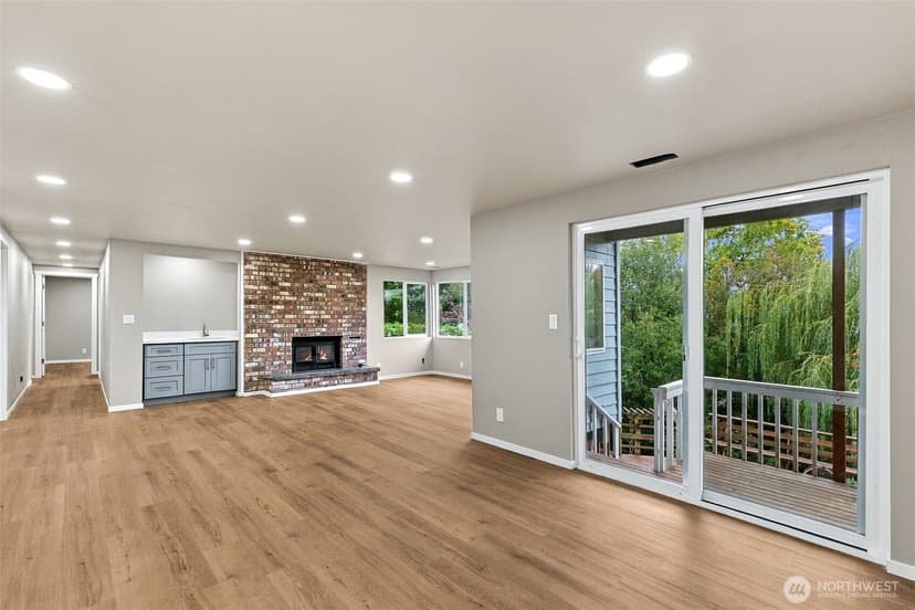 Property photo for 15862 36th Avenue NE, Seattle photo 16