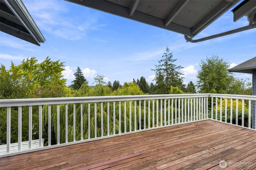Property photo for 15862 36th Avenue NE, Seattle photo 8