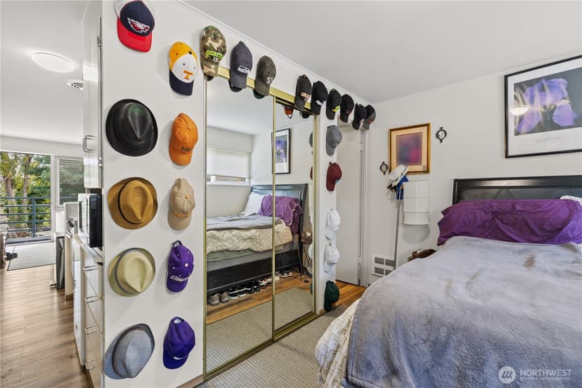 Property photo for 2600 Thorndyke Avenue W, Seattle photo 13