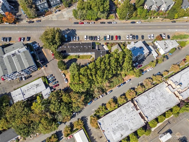 Property photo for 2600 Thorndyke Avenue W, Seattle photo 3