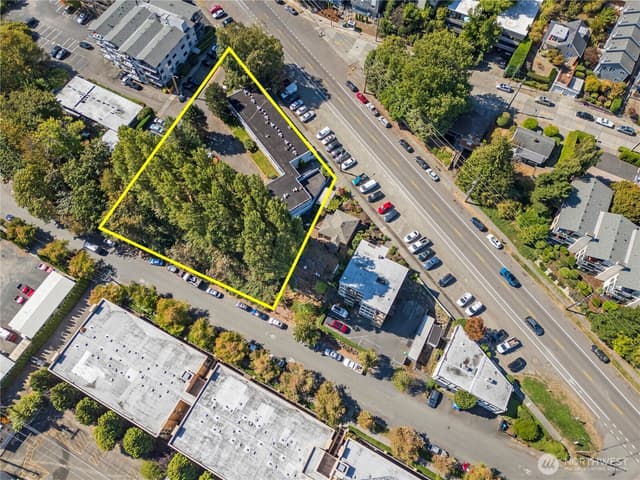 Property photo for 2600 Thorndyke Avenue W, Seattle photo 2