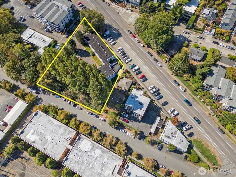 Property photo for 2600 Thorndyke Avenue W, Seattle photo 2