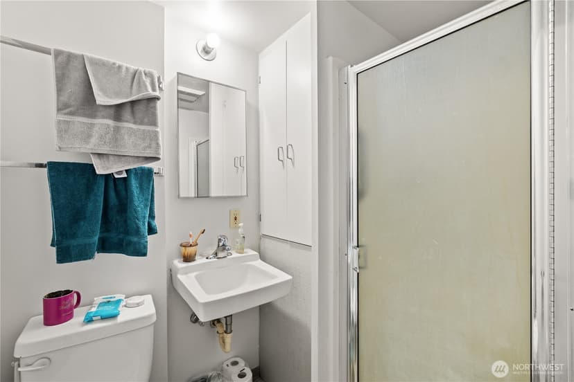 Property photo for 2600 Thorndyke Avenue W, Seattle photo 18
