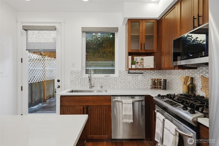 Property photo for 3000 SW Graham Street, Seattle photo 11