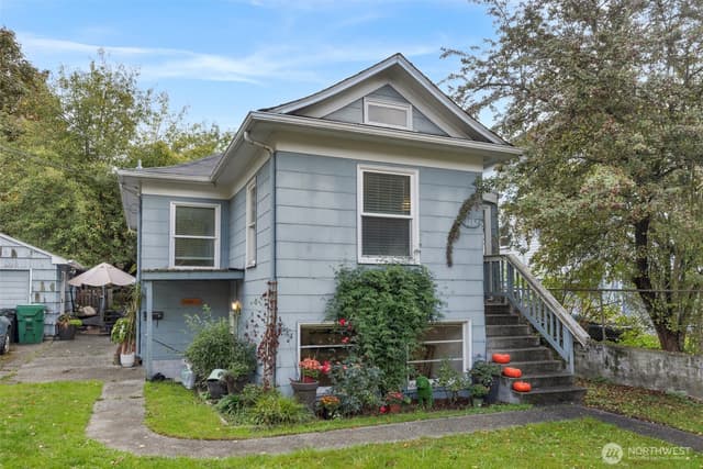 Property photo for 3852 Courtland Place S, Seattle