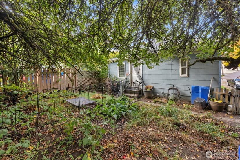 Property photo for 3852 Courtland Place S, Seattle photo 30