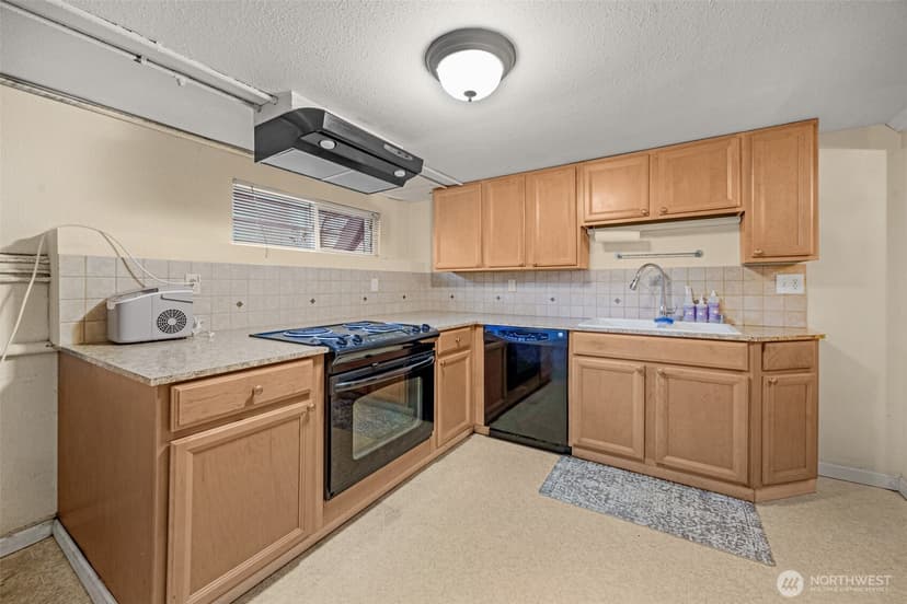 Property photo for 3852 Courtland Place S, Seattle photo 7