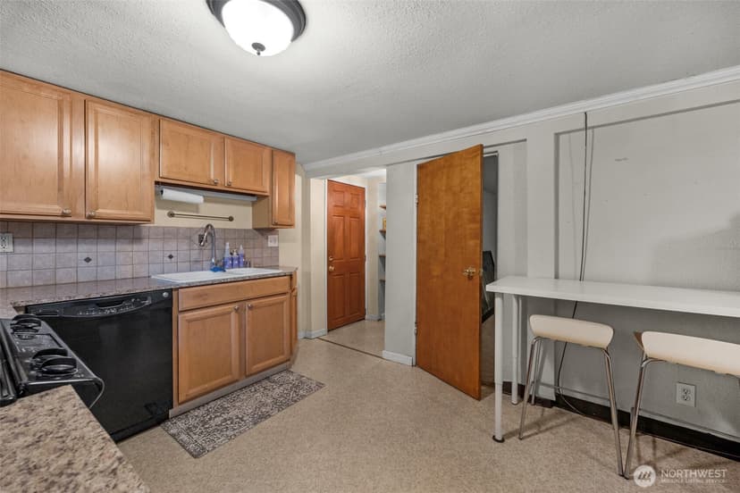Property photo for 3852 Courtland Place S, Seattle photo 8