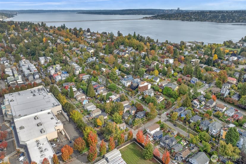Property photo for 3852 Courtland Place S, Seattle photo 33