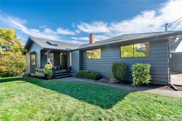 Property photo for 21304 5th Avenue S, Des Moines photo 3
