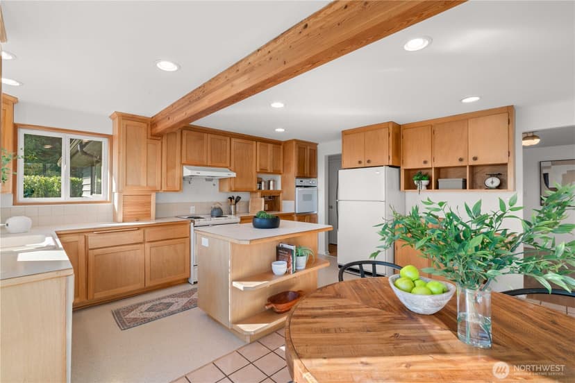 Property photo for 21304 5th Avenue S, Des Moines photo 16