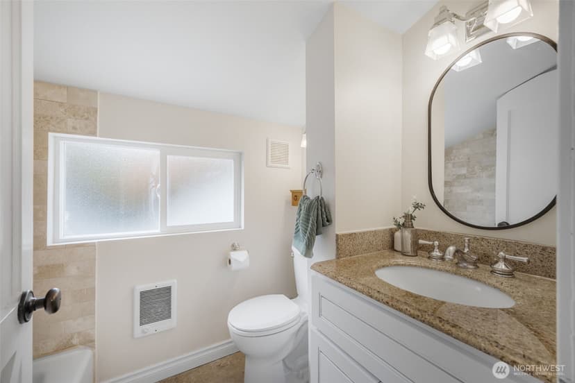 Property photo for 7301 53rd Avenue NE, Seattle photo 24