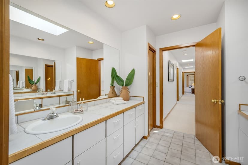 Property photo for 16328 35th Avenue NE, Lake Forest Park photo 19