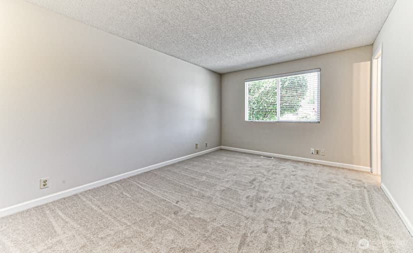 Property photo for 11818 103rd Avenue NE, Kirkland photo 24