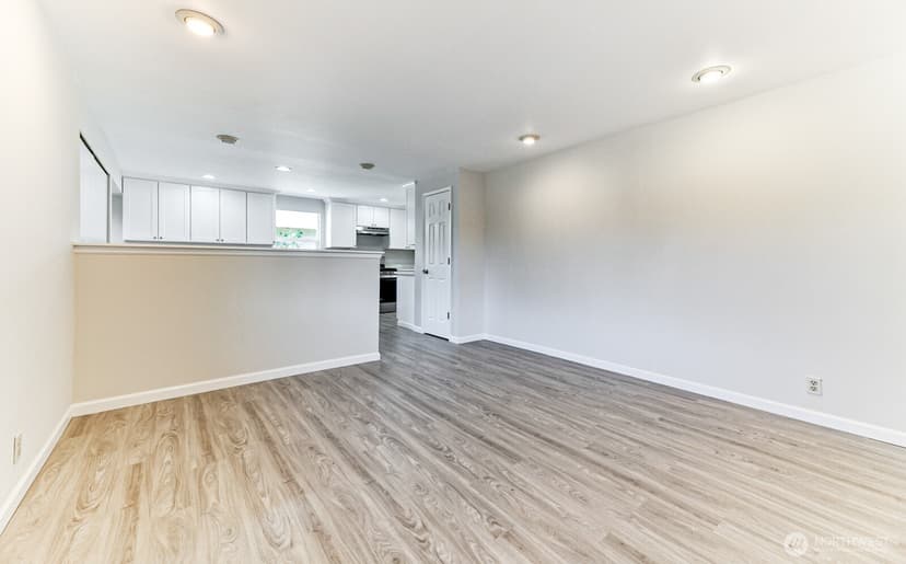 Property photo for 11818 103rd Avenue NE, Kirkland photo 29