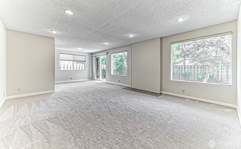 Property photo for 11818 103rd Avenue NE, Kirkland photo 12