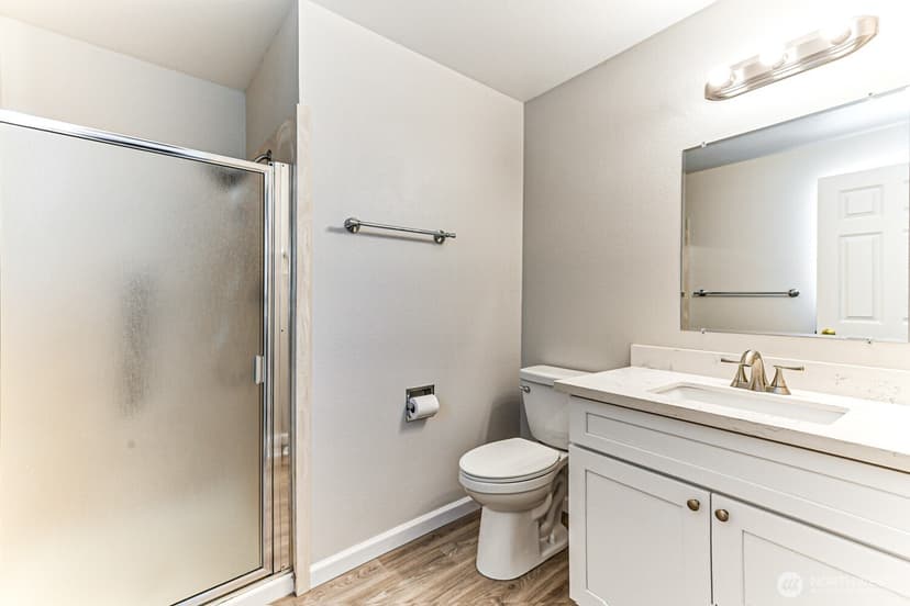 Property photo for 11818 103rd Avenue NE, Kirkland photo 26