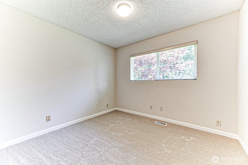 Property photo for 11818 103rd Avenue NE, Kirkland photo 16