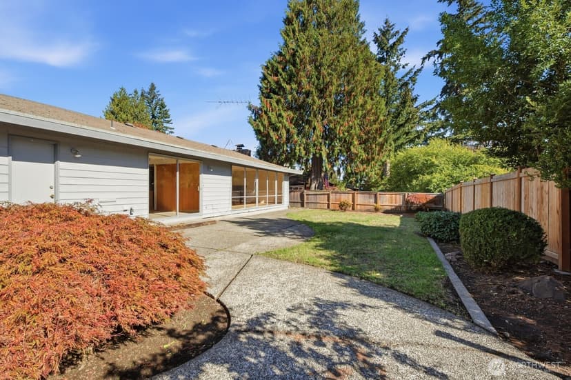 Property photo for 860 170th Place NE, Bellevue photo 22