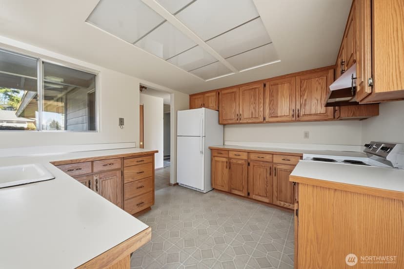 Property photo for 860 170th Place NE, Bellevue photo 15