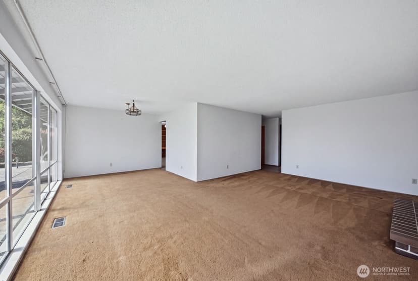 Property photo for 860 170th Place NE, Bellevue photo 10