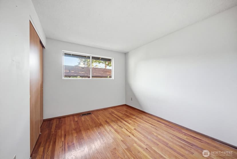 Property photo for 860 170th Place NE, Bellevue photo 26