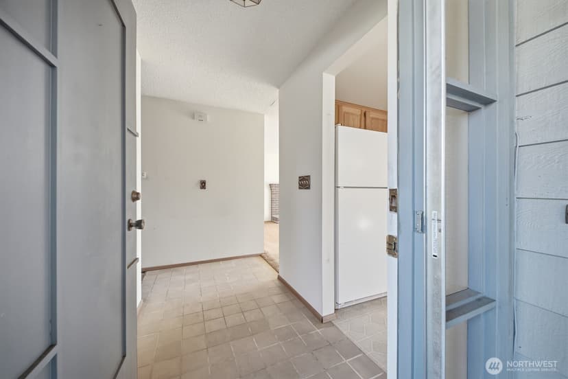 Property photo for 860 170th Place NE, Bellevue photo 6