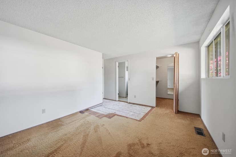 Property photo for 860 170th Place NE, Bellevue photo 24