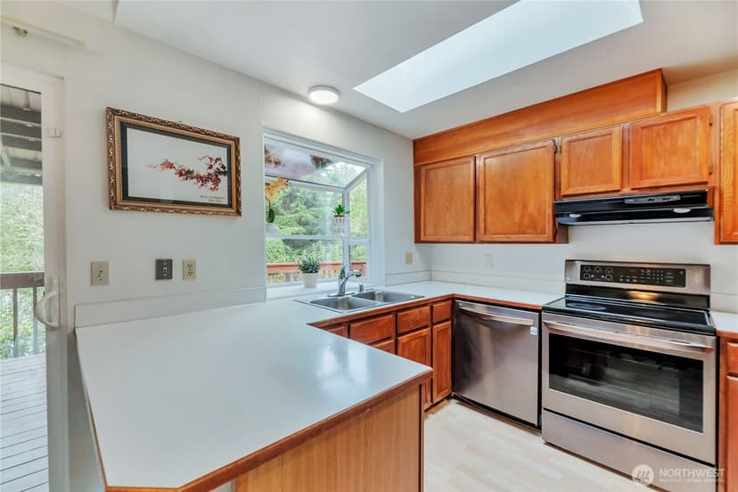 Property photo for 1006 S 23rd Street, Renton photo 4