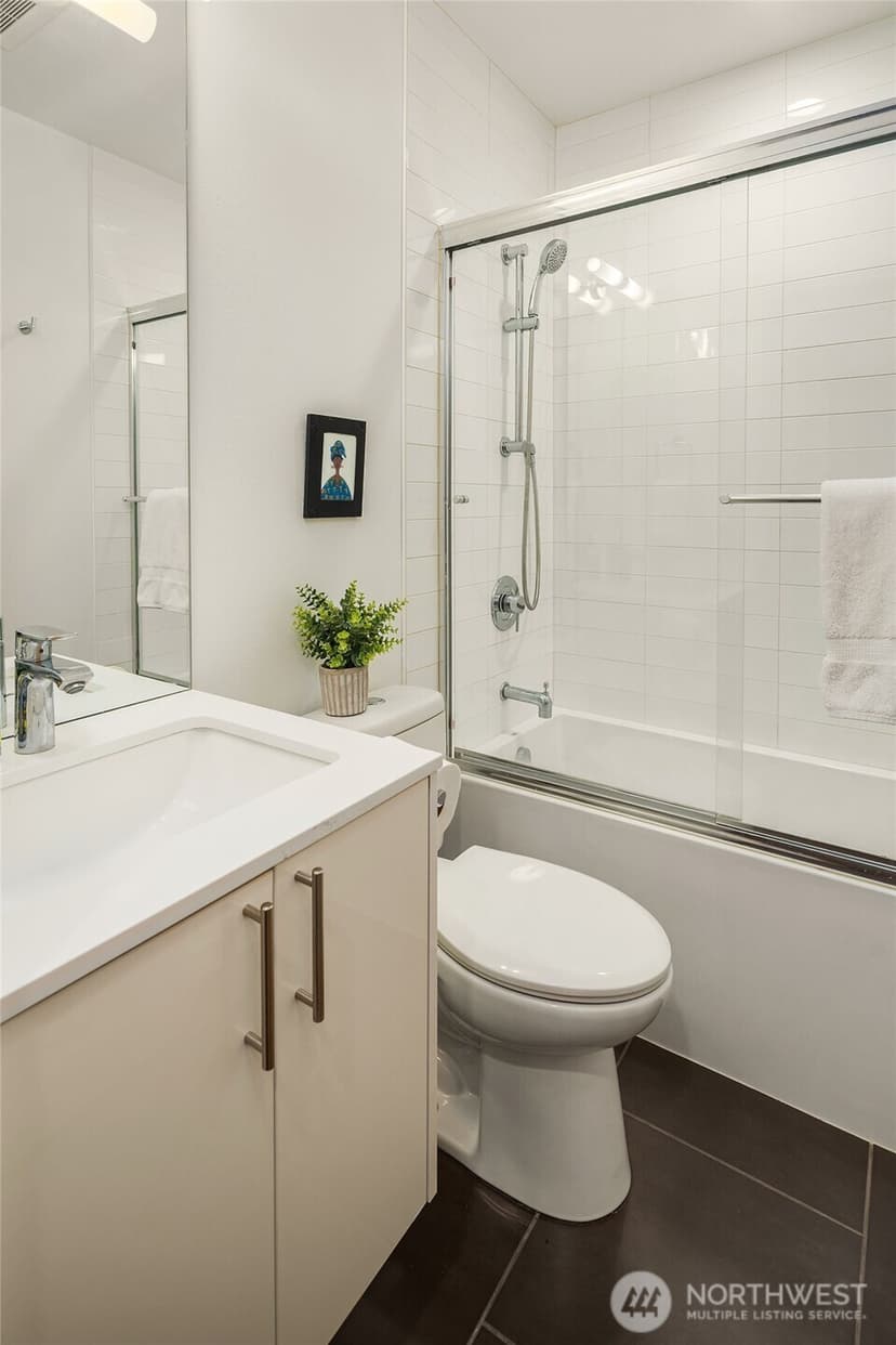 Property photo for 431 26th Avenue E, Seattle photo 24