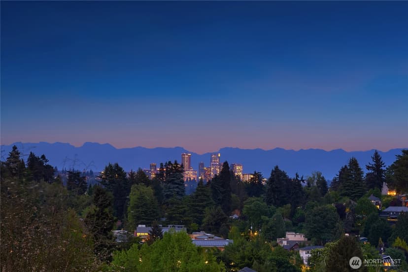Property photo for 431 26th Avenue E, Seattle photo 5