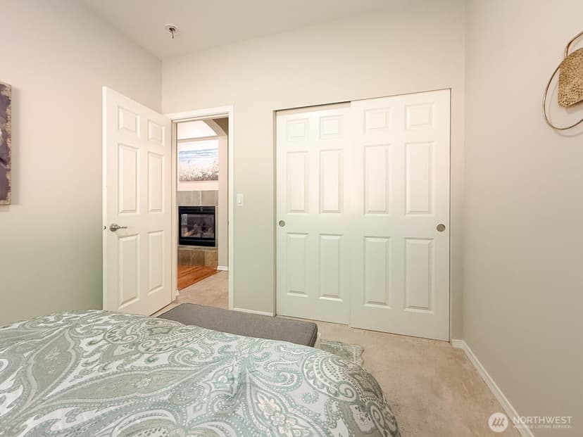 Property photo for 20220 84th Place NE, Bothell photo 18