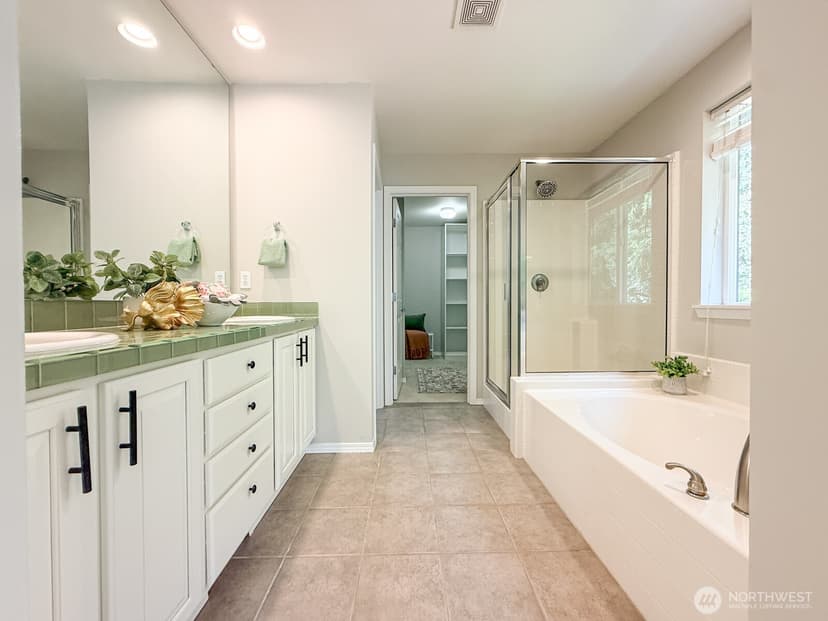 Property photo for 20220 84th Place NE, Bothell photo 27