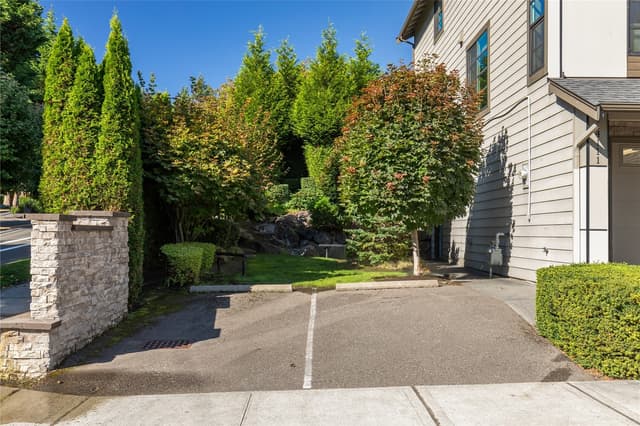 Property photo for 14111 74th Court NE #1, Kirkland photo 5