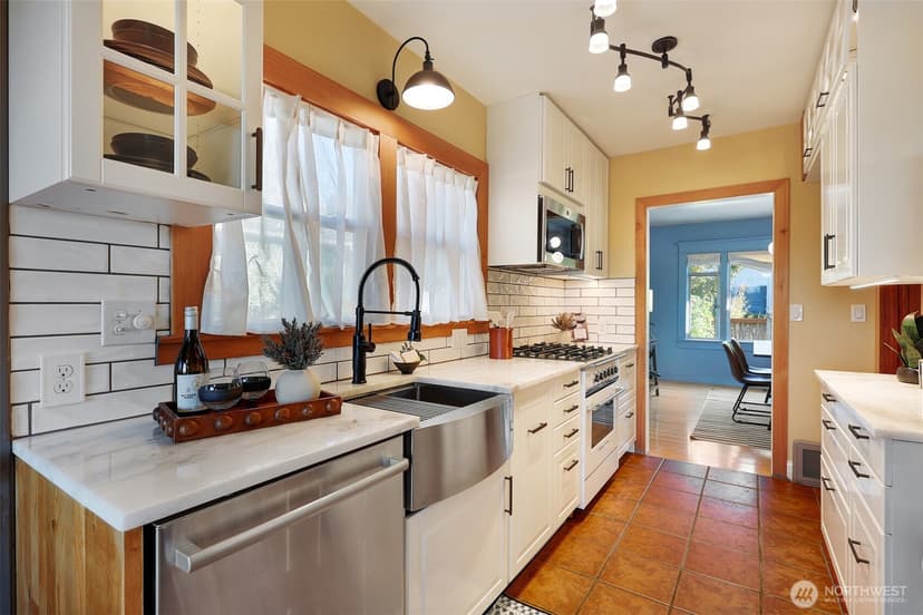 Property photo for 5807 3rd Avenue NW, Seattle photo 10