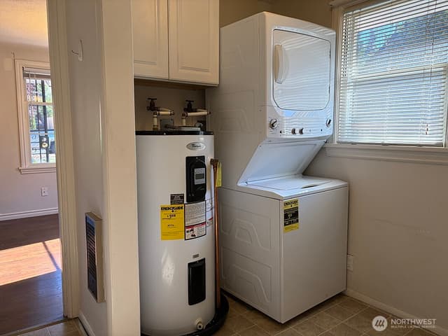Property photo for 11225 Woodley Avenue S, Seattle photo 5