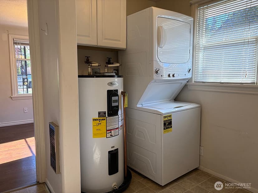 Property photo for 11225 Woodley Avenue S, Seattle photo 5