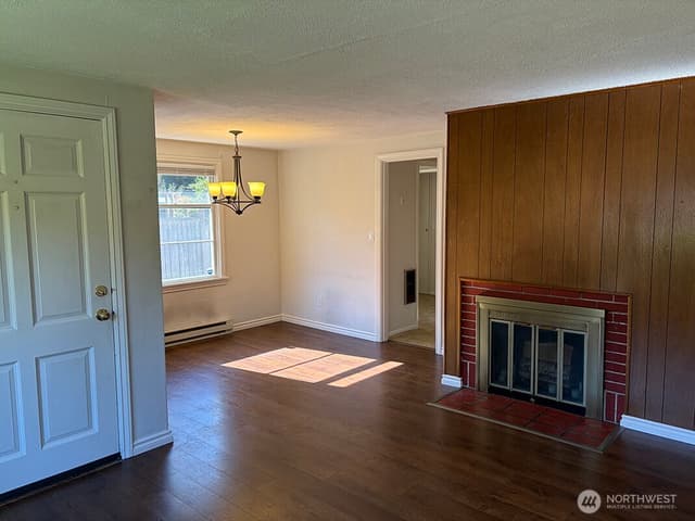 Property photo for 11225 Woodley Avenue S, Seattle photo 2