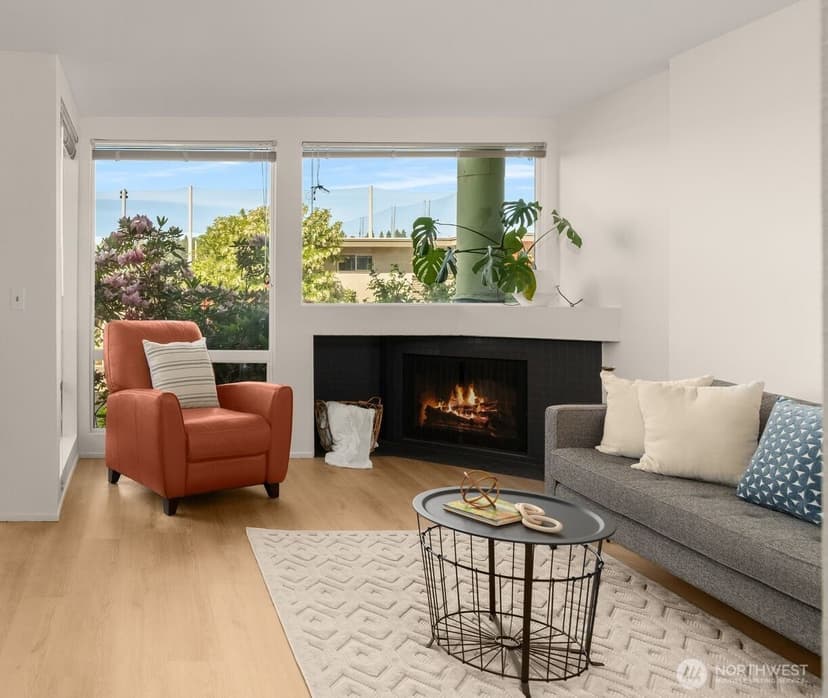 Property photo for 2831 Fourteenth Ave W #2, Seattle photo 3