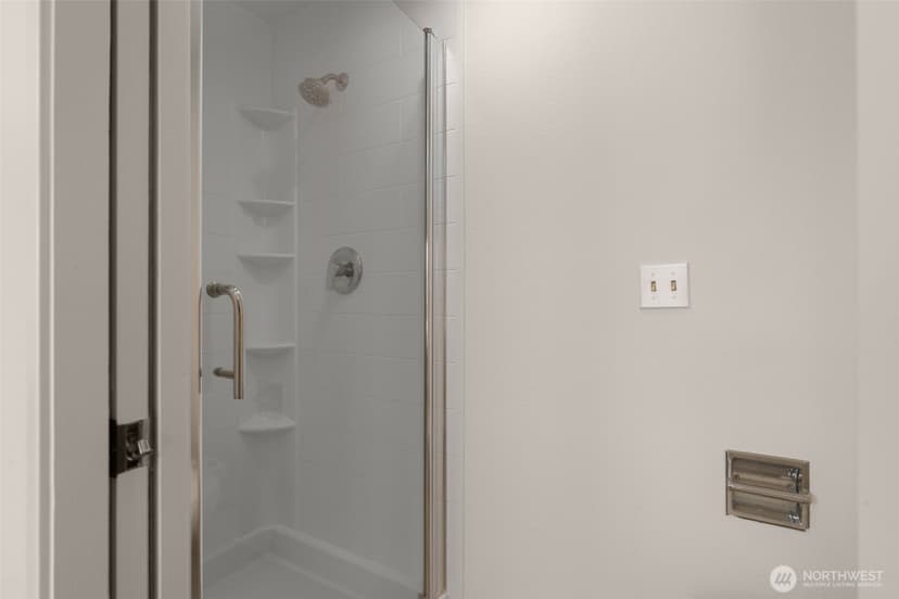 Property photo for 2831 Fourteenth Ave W #2, Seattle photo 15