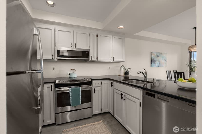 Property photo for 2831 Fourteenth Ave W #2, Seattle photo 8